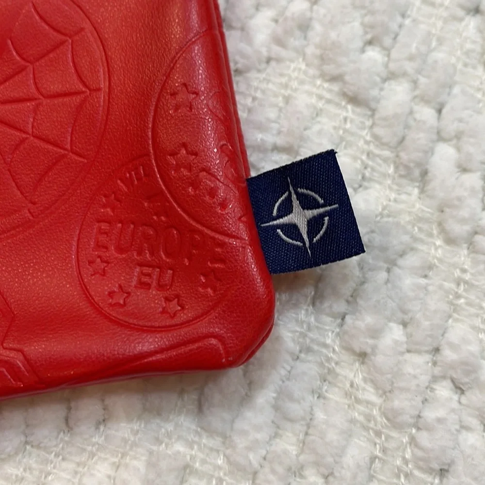 MARVEL Spider-Man zipper travel pouch